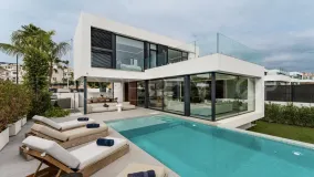 Se vende villa de 5 dormitorios en Marbella
