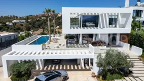 Villa for sale in Marbella with 6 bedrooms
