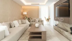 Villa with 4 bedrooms for sale in Marbella