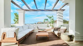 Buy 2 bedrooms apartment in Marbella