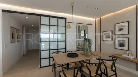 For sale 4 bedrooms apartment in Estepona