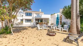 Villa with 6 bedrooms for sale in Estepona