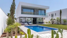 Villa en venta en Marbella de 4 dormitorios