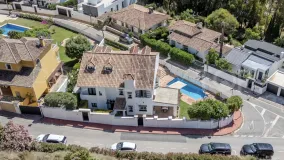 For sale villa in Marbella with 4 bedrooms