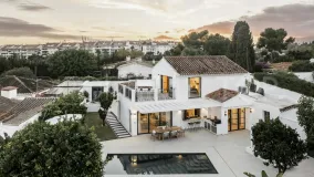 Villa a la venta en Marbella con 5 dormitorios
