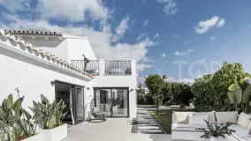 Villa a la venta en Marbella con 5 dormitorios