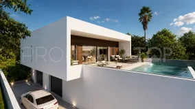 Estepona villa for sale