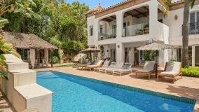 Villa de 8 dormitorios en venta en El Rosario