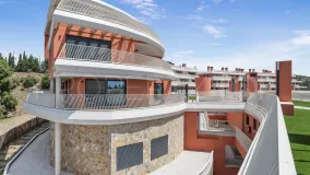 Apartamento planta baja de 2 dormitorios en venta en Mijas