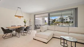 Apartamento en venta en Selwo