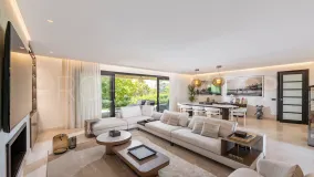 For sale duplex penthouse in Hacienda de Valderrama with 4 bedrooms
