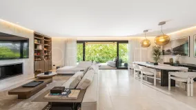 For sale duplex penthouse in Hacienda de Valderrama with 4 bedrooms