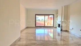 For sale duplex penthouse in Guadalmina Baja with 3 bedrooms