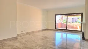 For sale duplex penthouse in Guadalmina Baja with 3 bedrooms
