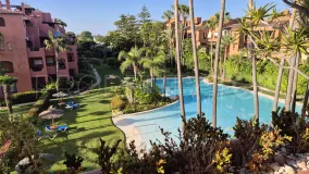 For sale duplex penthouse in Guadalmina Baja with 3 bedrooms