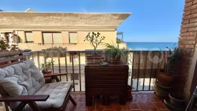 Apartamento con 3 dormitorios en venta en Estepona Centro