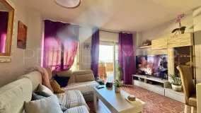 Apartamento con 3 dormitorios en venta en Estepona Centro