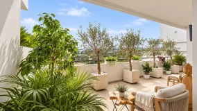 Apartamento en venta de 2 dormitorios en Estepona Golf