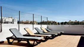 Atico duplex en venta con 3 dormitorios en Selwo