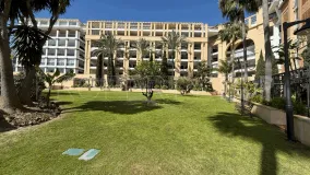 Comprar apartamento en San Pedro de Alcantara de 2 dormitorios