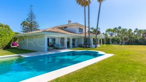 For sale villa in Guadalmina Baja with 7 bedrooms