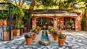 Villa en venta con 5 dormitorios en Guadalmina Baja