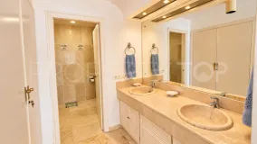 Comprar apartamento planta baja en Guadalmina Baja con 2 dormitorios
