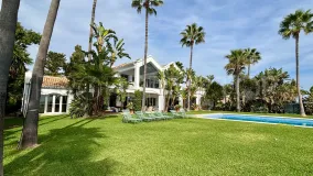 Se vende villa en Guadalmina Baja
