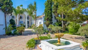 For sale villa in Guadalmina Baja