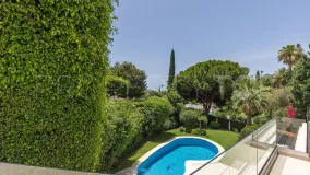 Las Chapas 4 bedrooms villa for sale