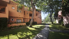 For sale ground floor apartment with 2 bedrooms in Guadalmina Alta