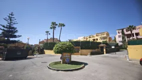 For sale ground floor apartment with 2 bedrooms in Guadalmina Alta