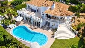 For sale villa in Elviria