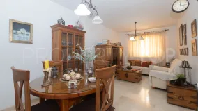 Buy ground floor apartment with 3 bedrooms in Estepona Centre