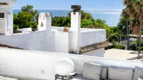 Penthouse with 5 bedrooms for sale in Elviria