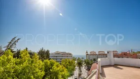 Comprar atico duplex de 2 dormitorios en Estepona Casco Antiguo