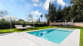 For sale 4 bedrooms villa in Nueva Andalucia