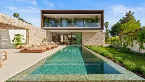 Buy Las Lomas del Marbella Club villa with 5 bedrooms