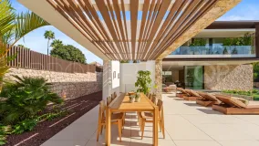 Buy Las Lomas del Marbella Club villa with 5 bedrooms