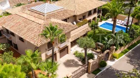 Villa en venta en Los Monteros