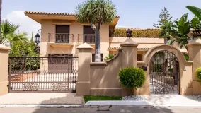 Villa en venta en Los Monteros
