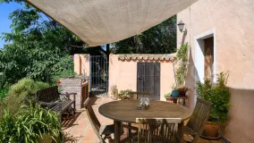 Comprar villa en Estepona