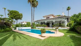 Se vende villa de 4 dormitorios en San Pedro de Alcantara