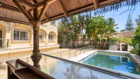 For sale 5 bedrooms villa in Cortijo Blanco