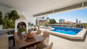 For sale Nueva Andalucia villa with 4 bedrooms
