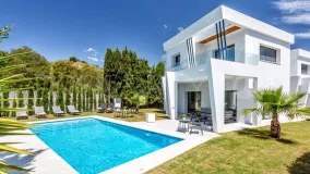 Se vende villa en Calahonda Playa