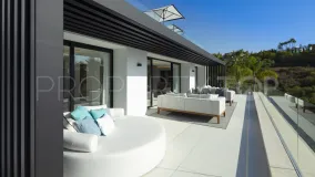 5 bedrooms villa in Nueva Andalucia for sale