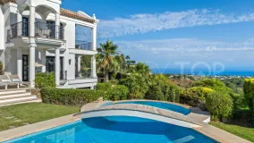 Villa for sale in Marbella Hill Club with 6 bedrooms