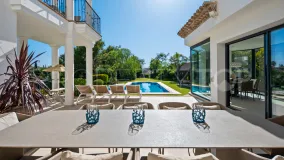 Villa for sale in Marbella Hill Club with 6 bedrooms