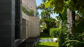 Villa con 6 dormitorios en venta en Nueva Andalucia